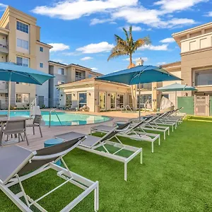 Elegant In Mdr-venice With Pool, Hottub & Gym Apartment Los Angeles